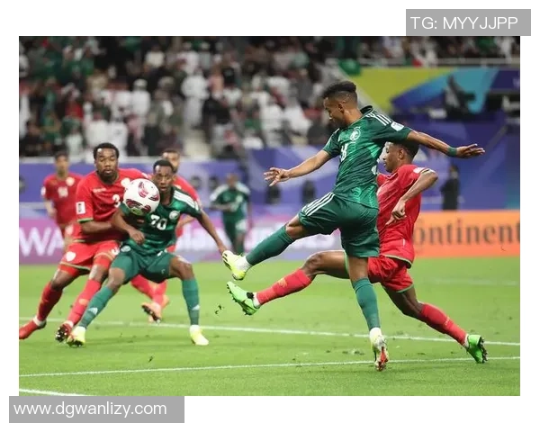 阿扬：从体育明星到足球巨星的辉煌之路与传奇故事